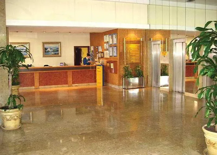 Port & 4* Sup Hotel