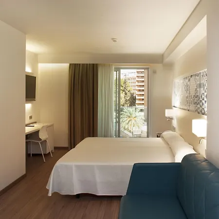 Port & 4* Sup 4* Μπένιντορμ