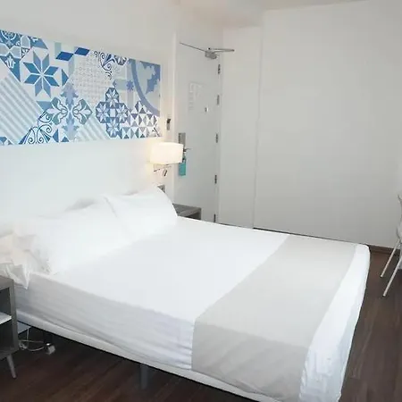 Port & 4* Sup Μπένιντορμ